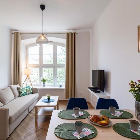Old Town Charming Cozy Fully Equipped Apartment Krakow Bagian luar foto