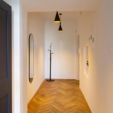 Old Town Charming Cozy Fully Equipped Apartment Krakow Bagian luar foto