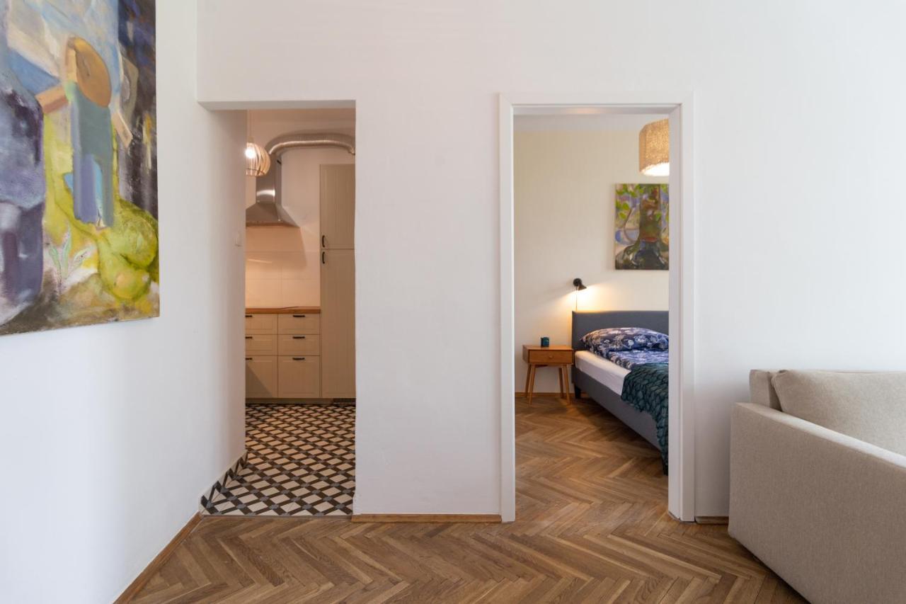 Old Town Charming Cozy Fully Equipped Apartment Krakow Bagian luar foto