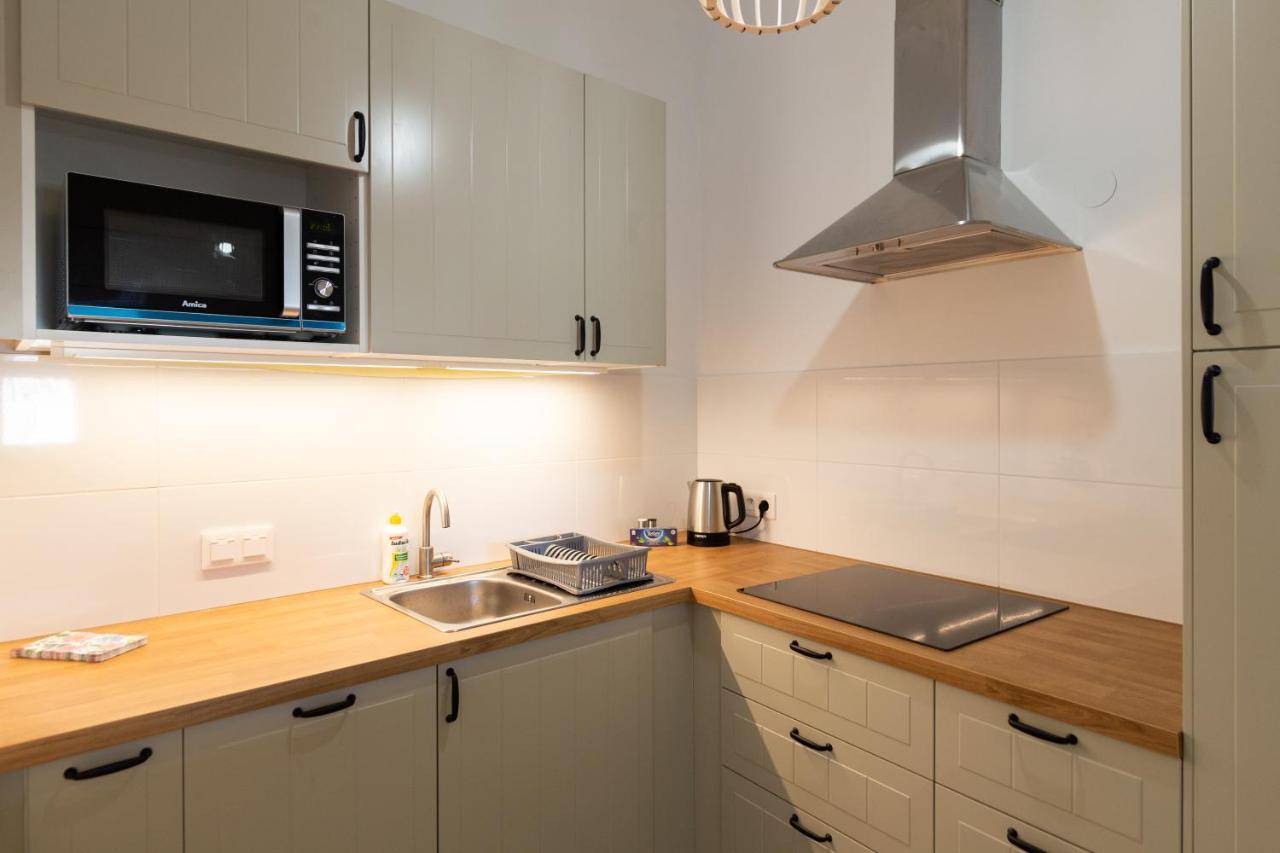 Old Town Charming Cozy Fully Equipped Apartment Krakow Bagian luar foto