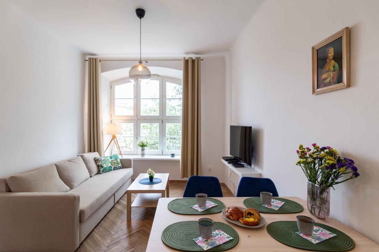 Old Town Charming Cozy Fully Equipped Apartment Krakow Bagian luar foto