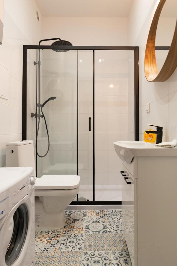 Old Town Charming Cozy Fully Equipped Apartment Krakow Bagian luar foto