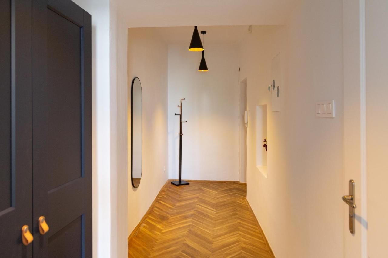 Old Town Charming Cozy Fully Equipped Apartment Krakow Bagian luar foto